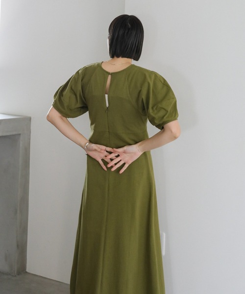 ボリュームスリーブカーブラインロングワンピース（ワンピース