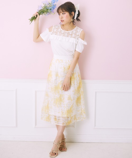 marun（マルン）の「＜大きいサイズ＞ フラワープリントスカート marun（スカート・レディース・イエロー/ブラック・L/LL/3L/4L/5L）」の17枚目の写真