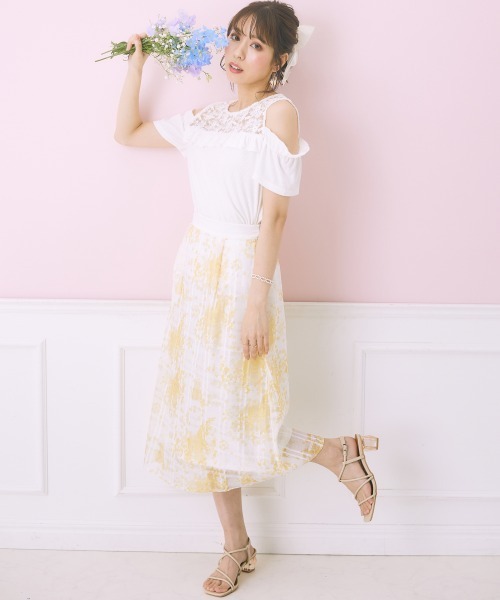 marun（マルン）の「＜大きいサイズ＞ フラワープリントスカート marun（スカート・レディース・イエロー/ブラック・L/LL/3L/4L/5L）」の13枚目の写真