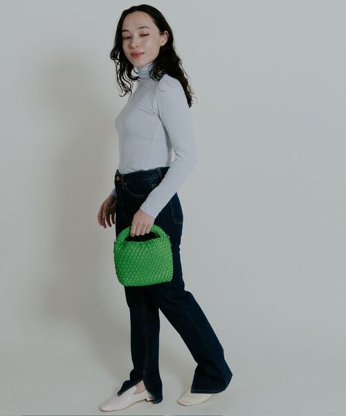 Kari & lili(カウリアンドリィリィ)の「mesh hand bag(ショルダーバッグ・レディース・グリーン/パープル・ONE SIZE)」の5枚目の写真