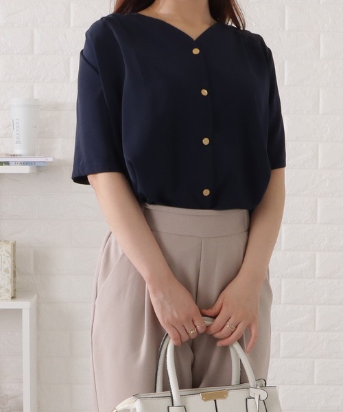 Lace Ladies(レースレディース)の「Vネック前開きとろみブラウス(シャツ/ブラウス・レディース・ネイビー/ホワイト/ブラック/ブルーグレー・S/FREE)」の22枚目の写真