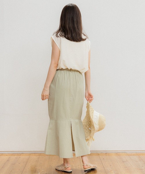 flower（フラワー）の「レディノースリーブブラウス（シャツ/ブラウス・レディース・ベージュ/アイボリー・FREE）」の7枚目の写真