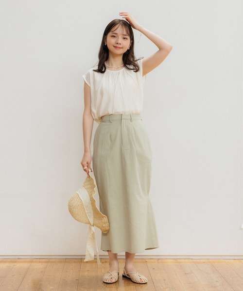 flower（フラワー）の「レディノースリーブブラウス（シャツ/ブラウス・レディース・ベージュ/アイボリー・FREE）」の11枚目の写真