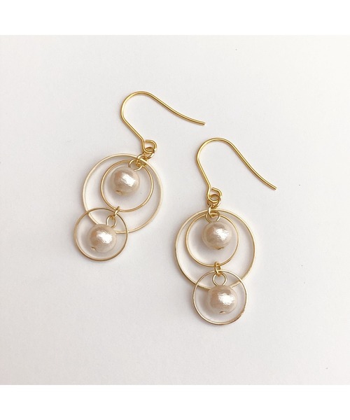 tone(トーン)の「【fuwari】デザインピアス コットンパール(MA)(ピアス(両耳用)・レディース・ホワイト/ピンク/その他・FREE)」の8枚目の写真