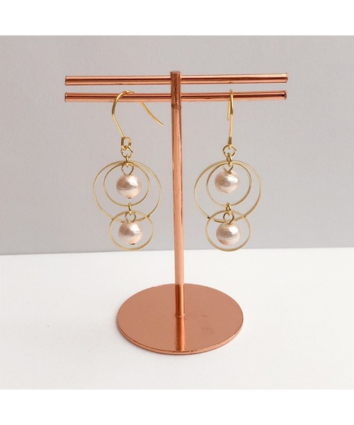 tone(トーン)の「【fuwari】デザインピアス コットンパール(MA)(ピアス(両耳用)・レディース・ホワイト/ピンク/その他・FREE)」の9枚目の写真