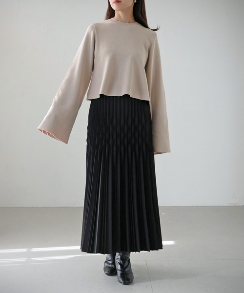 cheriella(シェリエラ)の「【cheriella】WEB限定バックレースアップショートニット(ニット/セーター・レディース・マスタード/グレイッシュベージュ/アイボリー/ブラック・M)」の6枚目の写真