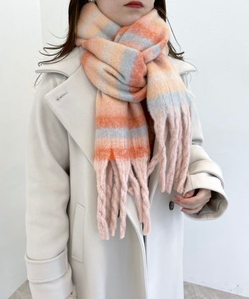 mysty woman（ミスティウーマン）の「マルチボーダーストール 977916（マフラー・レディース・ベージュ系その他/モカ・FREE）」の10枚目の写真