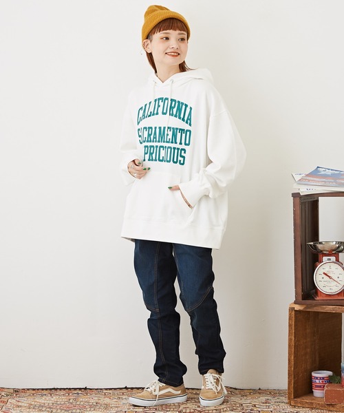 CUBE SUGAR（キューブシュガー）の「空紡糸スウェットロゴプリントプルオーバーパーカー（パーカー・レディース・ベージュ/マルチ/ピンク/ブルー/ホワイト・M）」の7枚目の写真