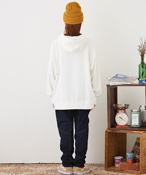 CUBE SUGAR（キューブシュガー）の「空紡糸スウェットロゴプリントプルオーバーパーカー（パーカー・レディース・ベージュ/マルチ/ピンク/ブルー/ホワイト・M）」の9枚目の写真