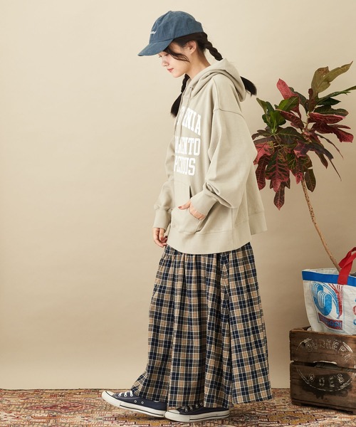 CUBE SUGAR（キューブシュガー）の「空紡糸スウェットロゴプリントプルオーバーパーカー（パーカー・レディース・ベージュ/マルチ/ピンク/ブルー/ホワイト・M）」の15枚目の写真