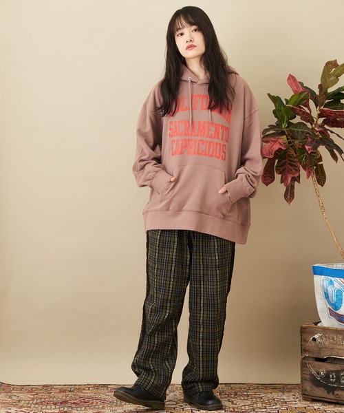 CUBE SUGAR（キューブシュガー）の「空紡糸スウェットロゴプリントプルオーバーパーカー（パーカー・レディース・ベージュ/マルチ/ピンク/ブルー/ホワイト・M）」の17枚目の写真