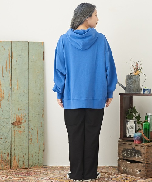 CUBE SUGAR（キューブシュガー）の「空紡糸スウェットロゴプリントプルオーバーパーカー（パーカー・レディース・ベージュ/マルチ/ピンク/ブルー/ホワイト・M）」の22枚目の写真