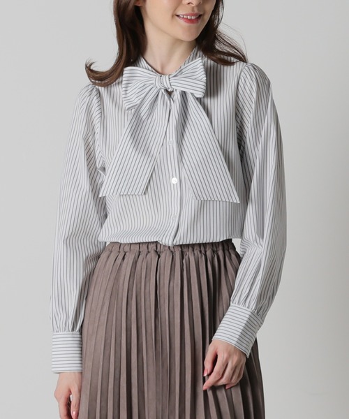 Honeys(ハニーズ)の「ボウタイブラウス(シャツ/ブラウス・レディース・ブラック/ホワイト/ブルー系その他/ホワイト系その他・S/LL/M/3L/L)」の11枚目の写真