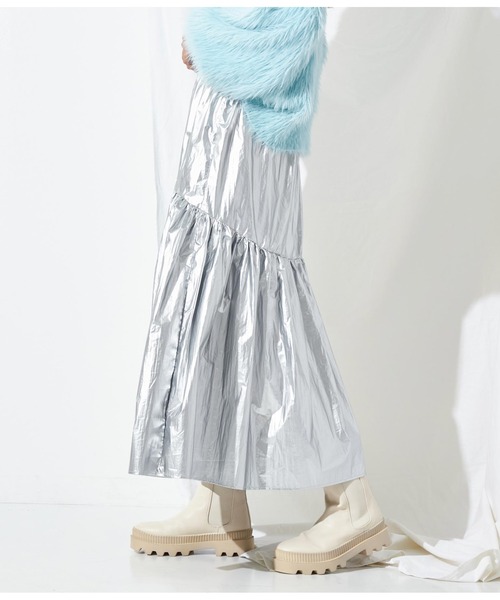 Settimissimo（セッティミッシモ）の「メタリック タフタギャザー フレアロングスカート（スカート・レディース・シルバー/ゴールド・FREE）」の4枚目の写真