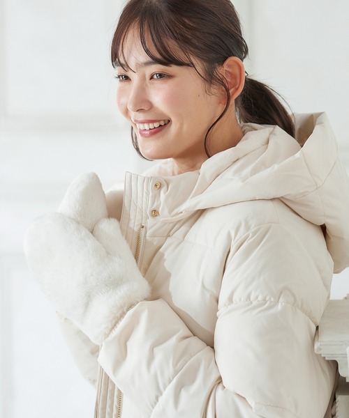 Honeys（ハニーズ）の「フード付ファー手袋（手袋・レディース・モカ/ベージュ/グレー/アイボリー/ピンク・FREE）」の7枚目の写真