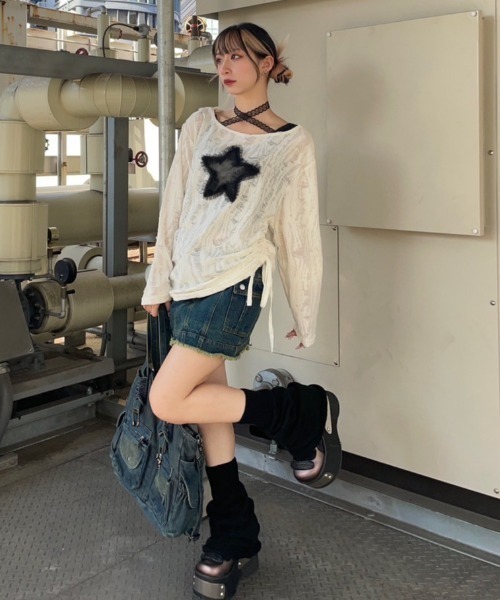 ストリートファッション XU エックスユー star damage tops ダメージトップス グランジ スターニット ダメージニット オーバーサイズ 韓国ファッション ヴィンテージ サイドギャザートップス 長袖トップス ロンT 韓国 ストリート y2k（Tシャツ/カットソー）｜XU（エックスユー）