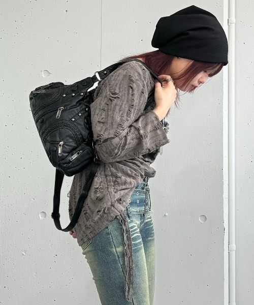 ストリートファッション XU エックスユー star damage tops ダメージトップス グランジ スターニット ダメージニット オーバーサイズ 韓国ファッション ヴィンテージ サイドギャザートップス 長袖トップス ロンT 韓国 ストリート y2k（Tシャツ/カットソー）｜XU（エックスユー）