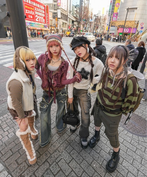 XU（エックスユー）の「【Never mind the XU】star damage tops