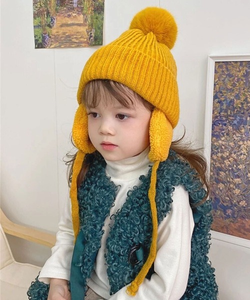 Bambin（ボンバン）の「【 Bambin / ボンバン 】 ポンポン付き フラップ ニットキャップ（ニットキャップ/ビーニー・キッズ・アイボリー/ブラック/ブラウン/イエロー/グレー/ピンク・FREE）」の5枚目の写真