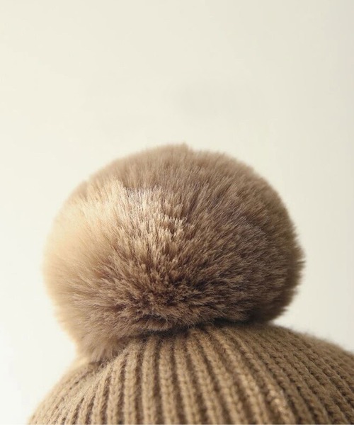 Bambin（ボンバン）の「【 Bambin / ボンバン 】 ポンポン付き フラップ ニットキャップ（ニットキャップ/ビーニー・キッズ・アイボリー/ブラック/ブラウン/イエロー/グレー/ピンク・FREE）」の12枚目の写真