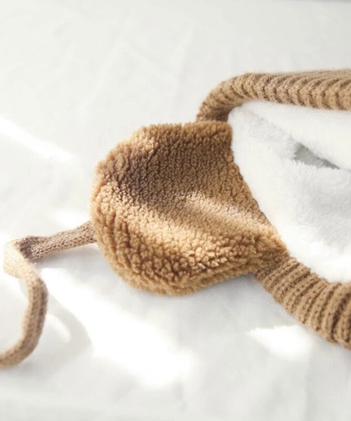 Bambin（ボンバン）の「【 Bambin / ボンバン 】 ポンポン付き フラップ ニットキャップ（ニットキャップ/ビーニー・キッズ・アイボリー/ブラック/ブラウン/イエロー/グレー/ピンク・FREE）」の11枚目の写真