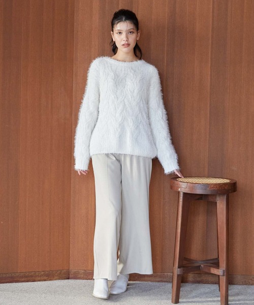 archives（アルシーヴ）の「フェザーモールケーブルルーズニット（ニット/セーター・レディース・ブルー/イエロー/アイボリー/ピンク・MEDIUM）」の18枚目の写真