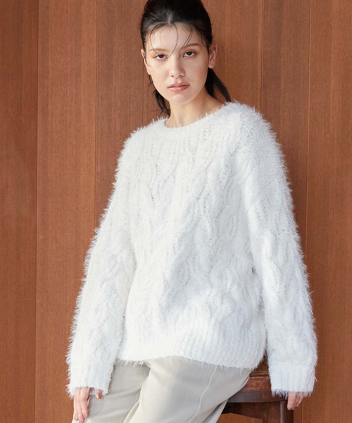 archives（アルシーヴ）の「フェザーモールケーブルルーズニット（ニット/セーター・レディース・ブルー/イエロー/アイボリー/ピンク・MEDIUM）」の7枚目の写真