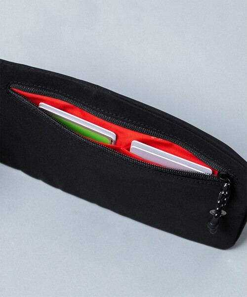 Topologie(トポロジー)の「Topologie / Phone Sacoche フォンサコッシュ 24S②【バッグ単体】(ショルダーバッグ・メンズ・ブラウン系その他4/ブラック/シルバー・ONE SIZE)」の6枚目の写真