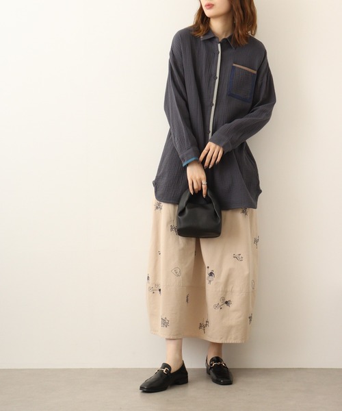 Emago（イマゴ）の「EMAGO 配色ﾊﾟｲﾋﾟﾝｸﾞｼｬﾂﾁｭﾆｯｸ（シャツ/ブラウス・レディース・イエロー/チャコール/アイボリー・FREE）」の16枚目の写真