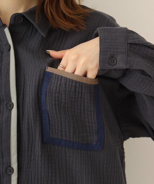 Emago（イマゴ）の「EMAGO 配色ﾊﾟｲﾋﾟﾝｸﾞｼｬﾂﾁｭﾆｯｸ（シャツ/ブラウス・レディース・イエロー/チャコール/アイボリー・FREE）」の6枚目の写真