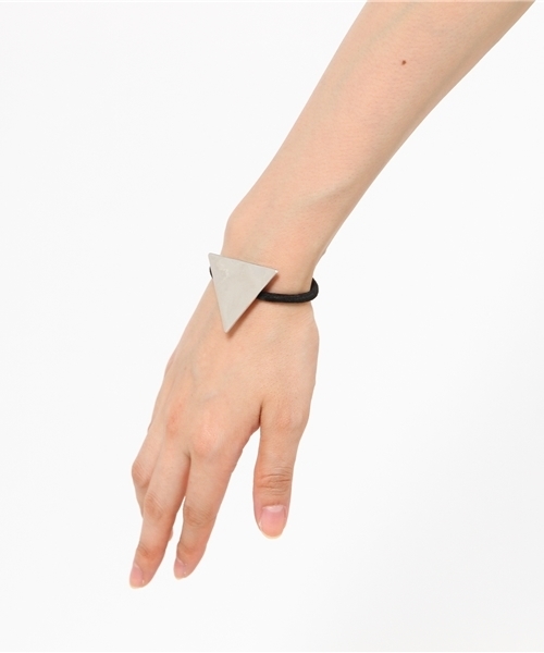 WEGO（ウィゴー）の「WEGO/サンカクヘアゴム（ヘアゴム・レディース・ゴールド/シルバー・FREE）」の5枚目の写真