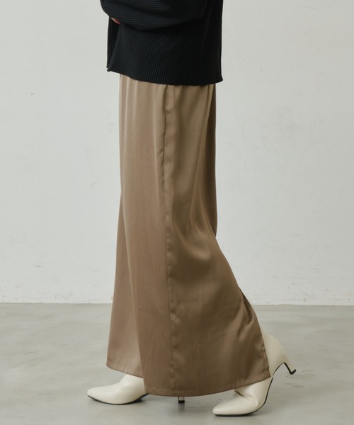 Aunt Marie's（アントマリーズ）の「【サイズ展開あり】サテンナロースカート/セットアップ対応（スカート・レディース・ベージュ/ブラック/モカ・FREE/MT）」の16枚目の写真