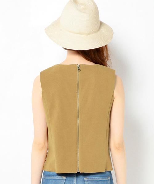 Another Edition(アナザーエディション)の「フェイクスウェードノースリーブ(ベージュ)/AEBC FAKE SUEDE NSL BGE(シャツ/ブラウス・レディース・ベージュ・フリー)」の2枚目の写真