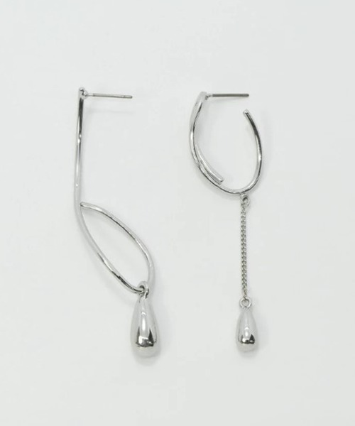 GOLDY(ゴールディ)の「【GOLDY】ツイスト ライン × ドロップ アシンメトリー ピアス / 1221205 CS-2311(ピアス(両耳用)・レディース・ゴールド系その他2/シルバー系その他・FREE)」の7枚目の写真