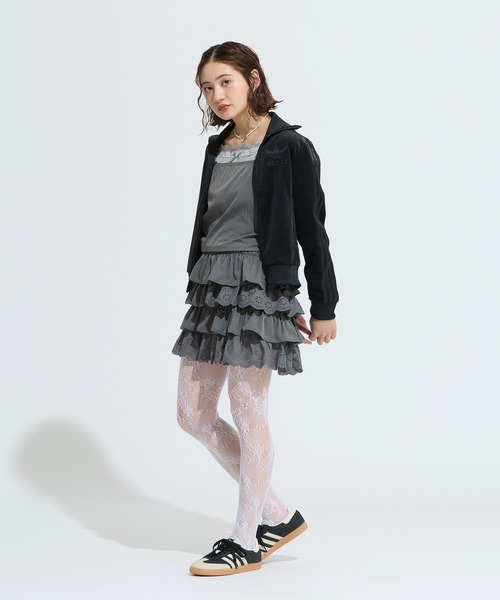 adidas(アディダス)の「サンバ OG / Samba OG / アディダスオリジナルス adidas Originals スニーカー(スニーカー・レディース・グレー系その他/ブラック・22.0cm/22.5cm/23.0cm/23.5cm/24.0cm/24.5cm/25.0cm/25.5cm/26.0cm/26.5cm/27.0cm/27.5cm/28.0cm/28.5cm/29.0cm)」の18枚目の写真