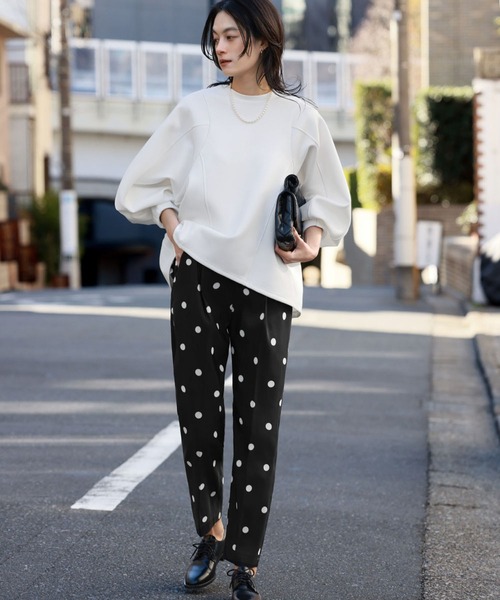 ELFRANK(エルフランク)の「ダンボールニットボリューム袖プルオーバー(Tシャツ/カットソー・レディース・オフホワイト/グレー/ブラック・FREE)」の11枚目の写真