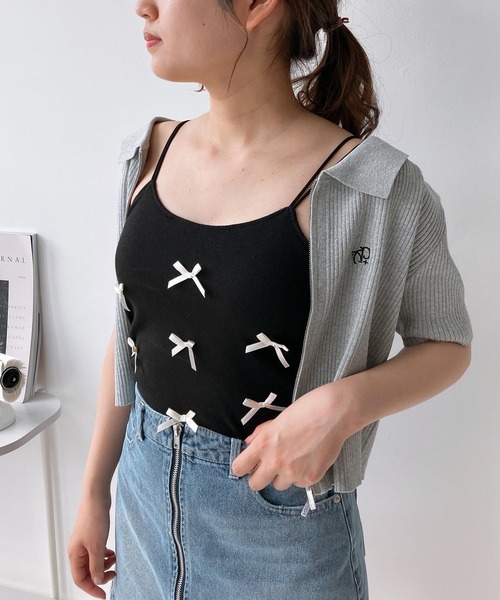 AS KNOW AS plus(アズノゥアズプラス)の「◎カップ付きアソートキャミソール(キャミソール・レディース・ブラック/オフホワイト/サックスブルー/ピンク系/ブラック系/アイボリー系/ホワイト系1/ブラック系1/ブラック系2/アイボリー系2/ピンク系1/シルバー/サックスブルー系/アイボリー系3・FREE)」の1枚目の写真