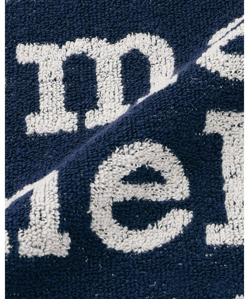 marimekko（マリメッコ）の「【JAPAN EXCLUSIVE】Marimekko Logo / towel 26x26cm（ハンカチ/ハンドタオル・レディース・ネイビー・FREE）」の4枚目の写真