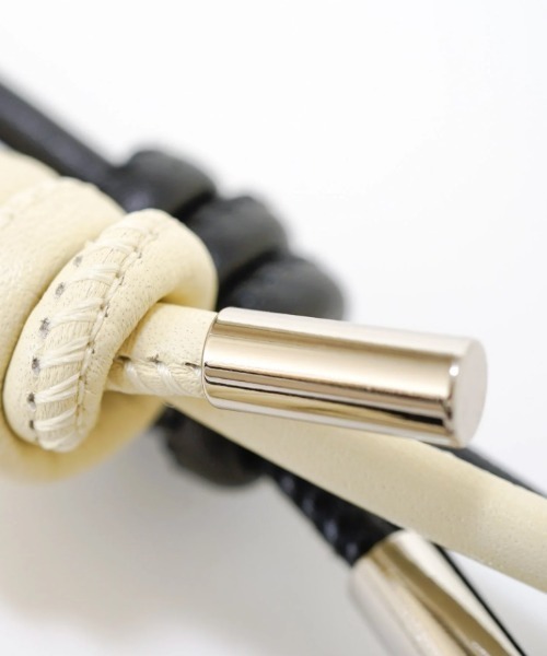 ITTI（イッチ）の「ITTI/イッチ/HERRIE PHONE STRING / STCOW ITTI-GOODS-059（スマホグッズ・メンズ・ブラック/アイボリー/グレー系その他3/グレー・F）」の9枚目の写真