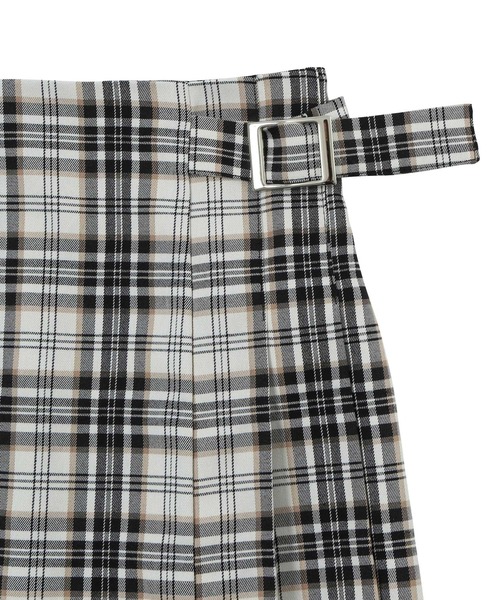 PUNYUS（プニュズ）の「サイドプリーツチェックミニスカート（スカート・レディース・ライトブラウン/ブラック・1/2/3/4）」の17枚目の写真