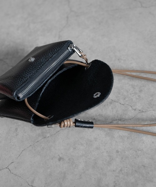 SHRINK LEATHER NECKWALLET（ポーチ）｜SENTI（センティ）