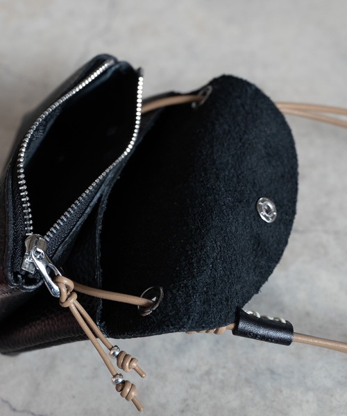 SHRINK LEATHER NECKWALLET（ポーチ）｜SENTI（センティ）