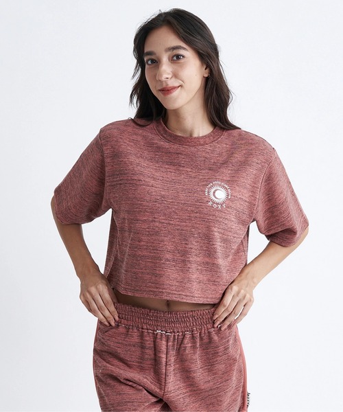 ROXY(ロキシー)の「SOL DE VERANO/ロキシークロップド丈Tシャツ(Tシャツ/カットソー・レディース・パープル/ブラウン/グレー・MEDIUM/LARGE/SMALL)」の8枚目の写真
