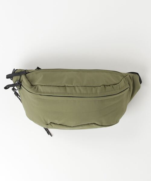 ALTROSE(アルトローズ)の「ALTROSE / ティムボディBAG / #250090(ボディバッグ/ウエストポーチ・レディース・ブラック/アイボリー/シルバー/カーキ/グレー/ベージュ・ONESIZE)」の14枚目の写真