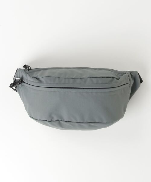 ALTROSE(アルトローズ)の「ALTROSE / ティムボディBAG / #250090(ボディバッグ/ウエストポーチ・レディース・ブラック/アイボリー/シルバー/カーキ/グレー/ベージュ・ONESIZE)」の17枚目の写真