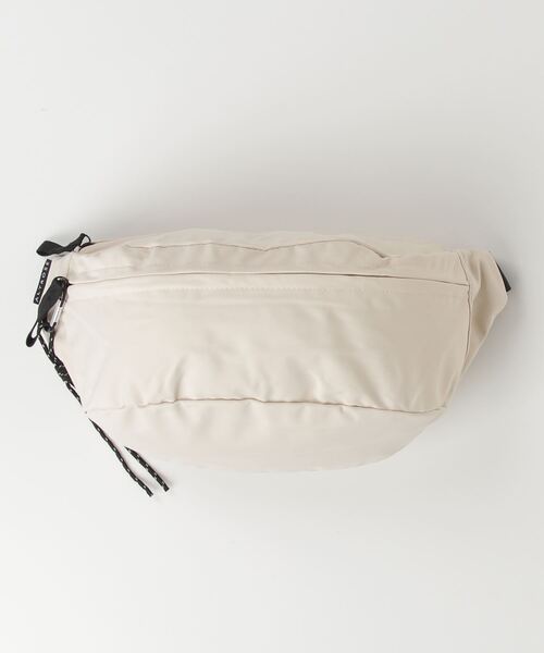 ALTROSE(アルトローズ)の「ALTROSE / ティムボディBAG / #250090(ボディバッグ/ウエストポーチ・レディース・ブラック/アイボリー/シルバー/カーキ/グレー/ベージュ・ONESIZE)」の18枚目の写真