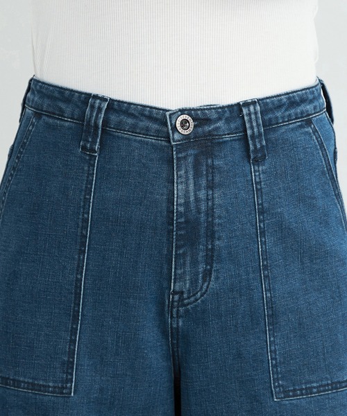C17（シーセブンティーン）の「C17 ベイカーワイドデニムパンツ（デニムパンツ・レディース・ライトインディゴブルー/インディゴブルー/カーキ/ベージュ/ブルー/ブルー系その他・LARGE/MEDIUM/SMALL）」の10枚目の写真