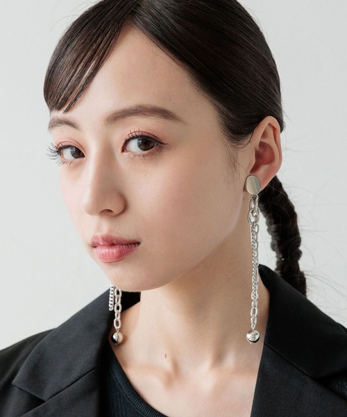 HARE（ハレ）の「デザインチェーンイヤリング(HARE)（イヤリング・レディース・シルバー・FREE）」の3枚目の写真