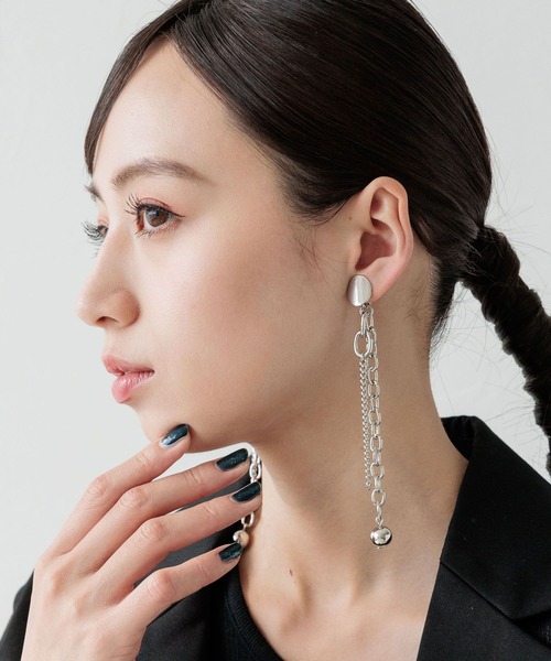 HARE（ハレ）の「デザインチェーンイヤリング(HARE)（イヤリング・レディース・シルバー・FREE）」の4枚目の写真