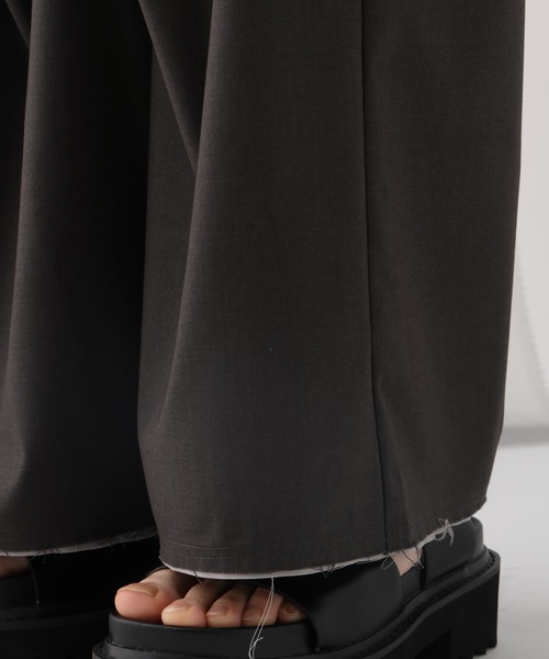 HARE(ハレ)の「【SET UP対応】ニーカットオフトラウザー(HARE)(スラックス・メンズ・ブラック/グレー・FREE)」の19枚目の写真